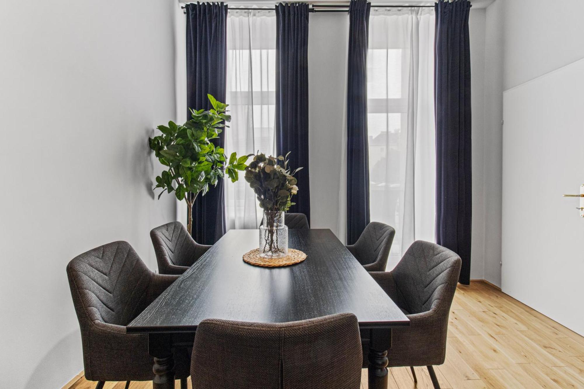 Appartamento Balcony Apartment, 4 Min To U3 Zipperer Strasse