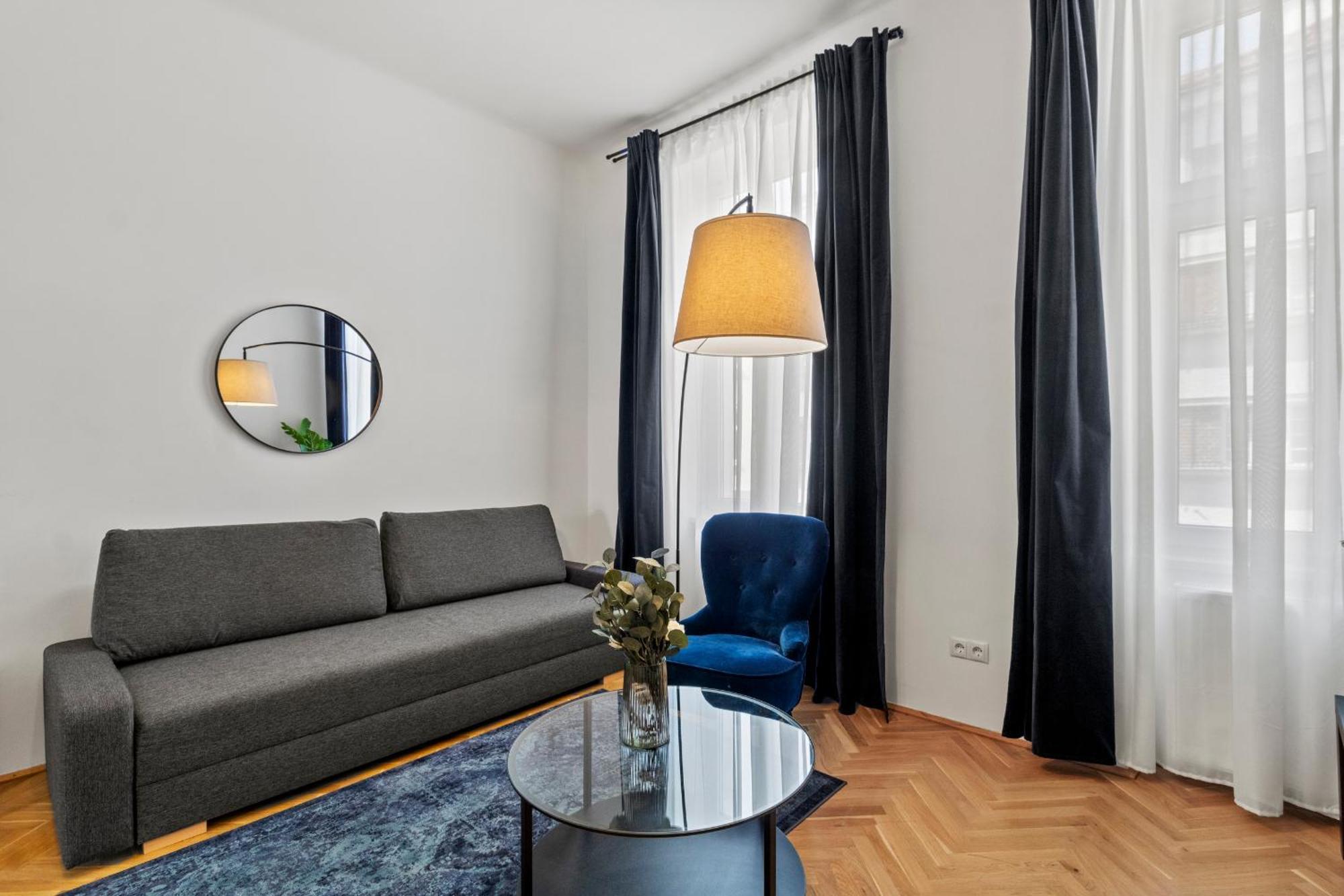 Balcony Apartment, 4 Min To U3 Zipperer Strasse Appartamento